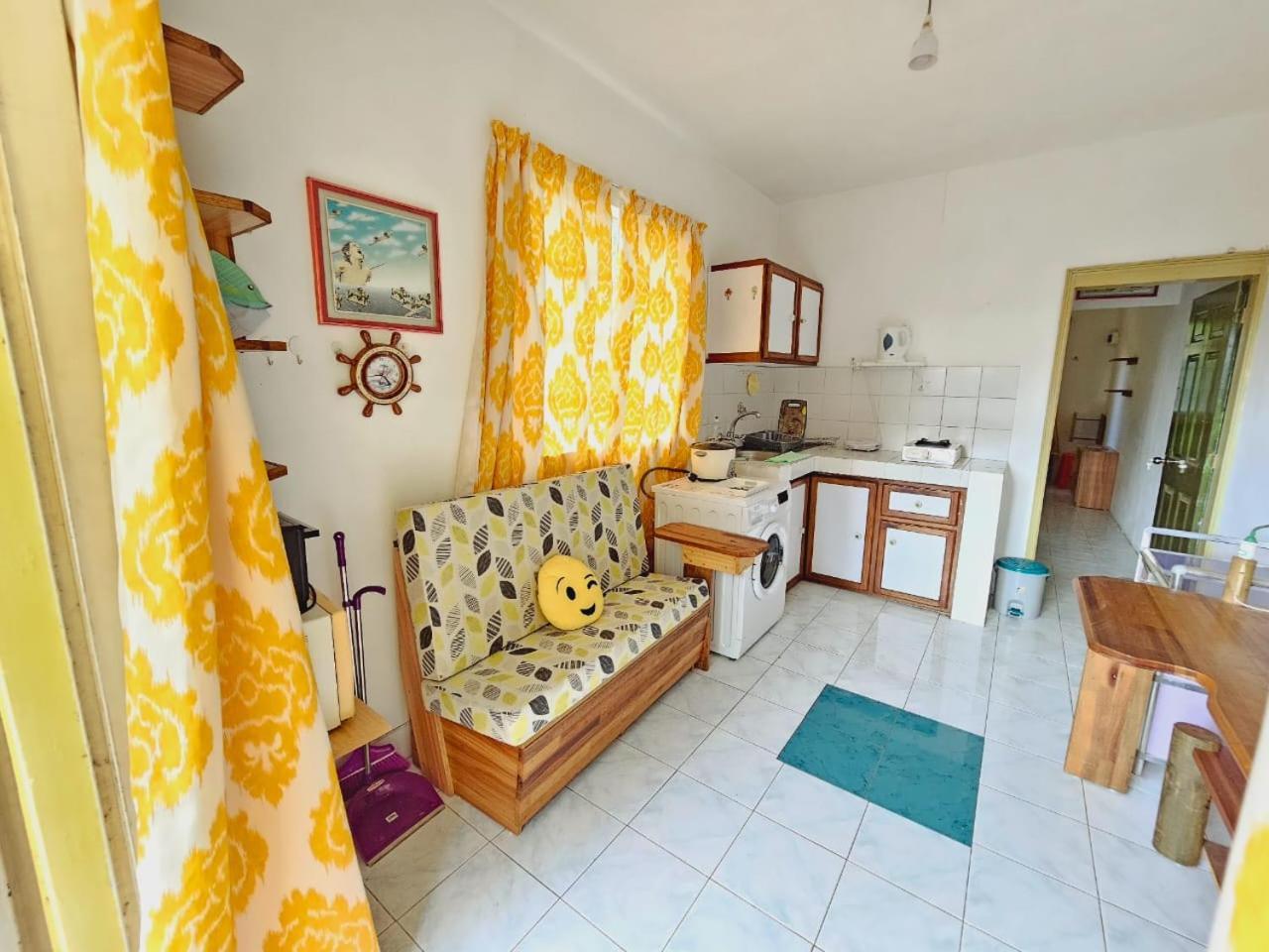 Tropical Apartment Ла Гулет Екстериор снимка