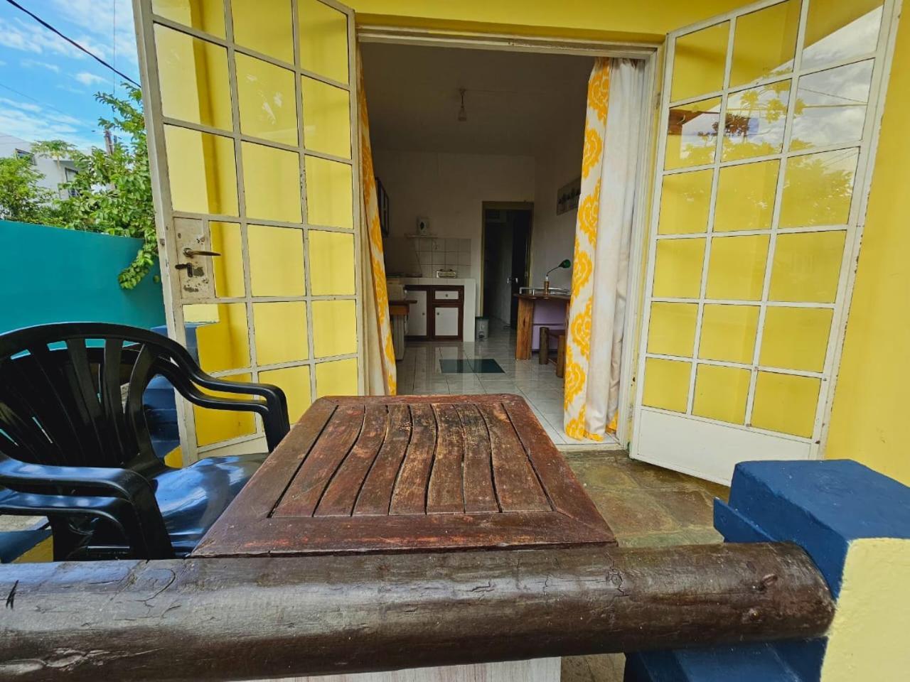 Tropical Apartment Ла Гулет Екстериор снимка